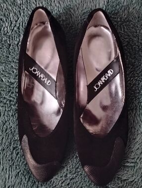 Joan & David Genuine Leather Flats Shoes Women's Size 6
